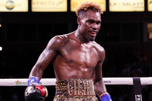 Charlo breaks left hand; title bout vs. Tszyu ppd.