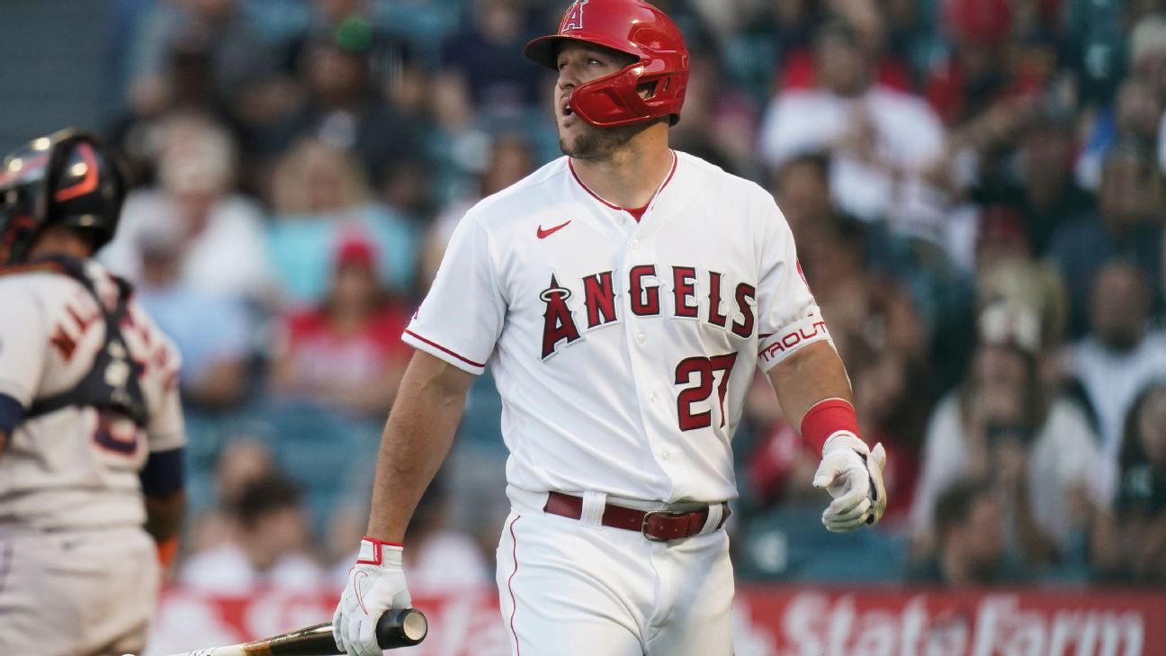 MLB - Los Angeles Angels of Anaheim superstar Mike Trout picks up