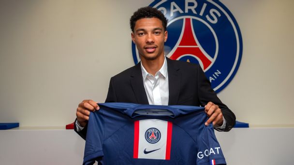 PSG sign France U20 striker Ekitike on loan
