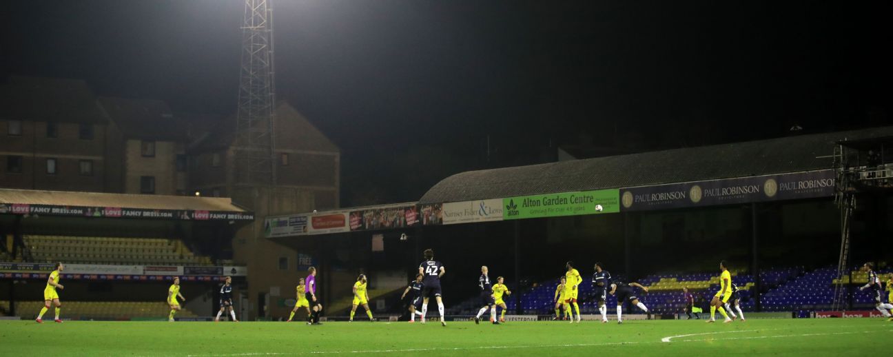 Southend United v Altrincham - 03/12/22