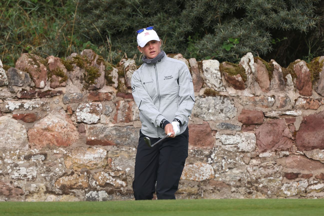 J. Korda cards 65 in borrowed clothes at Open