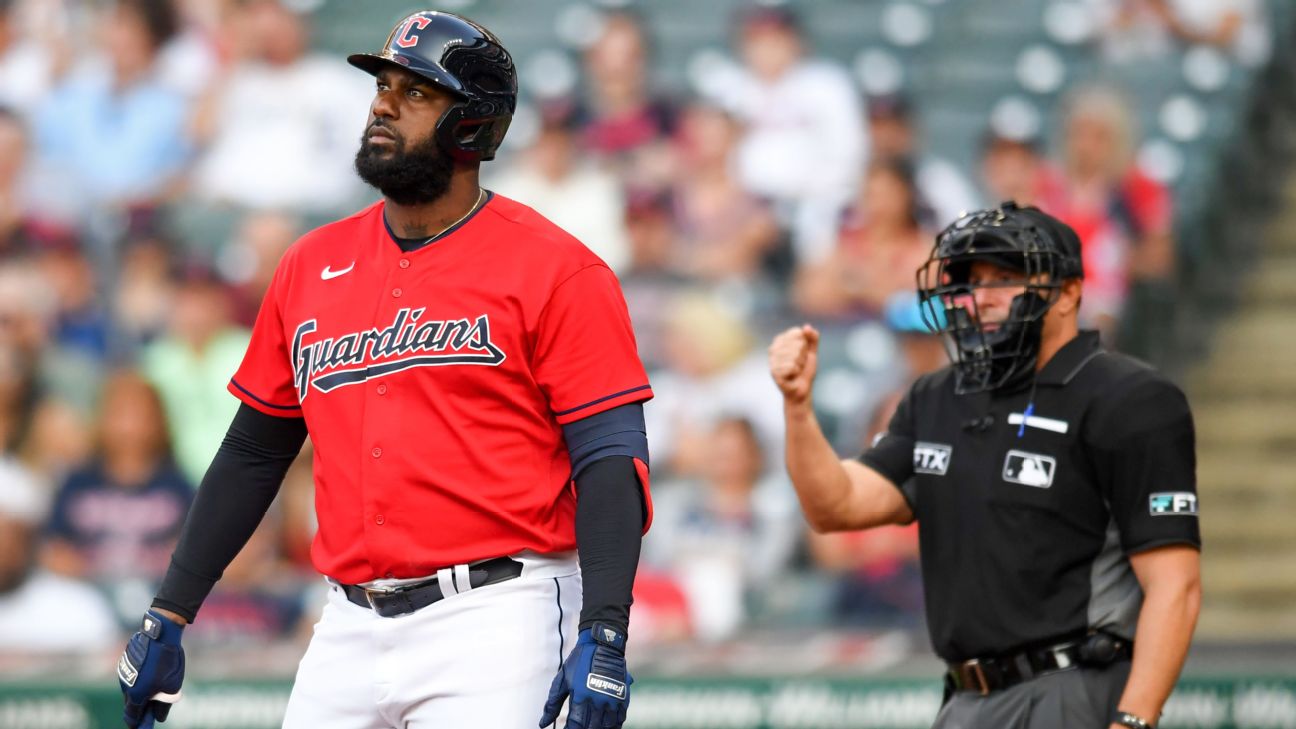 Chicago Cubs claim Franmil Reyes off waivers from Cleveland