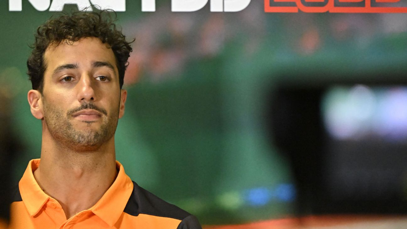 Daniel Ricciardo told Oscar Piastri will replace him at McLaren – source