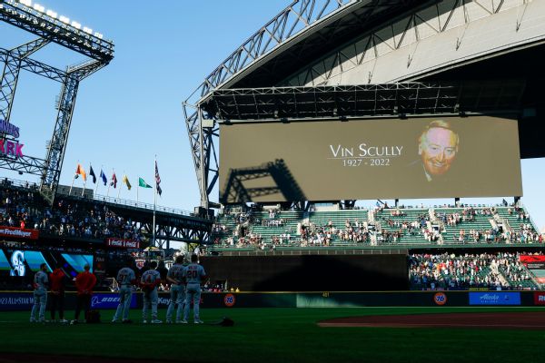 Scully celebrated in Dodger Stadium ceremony