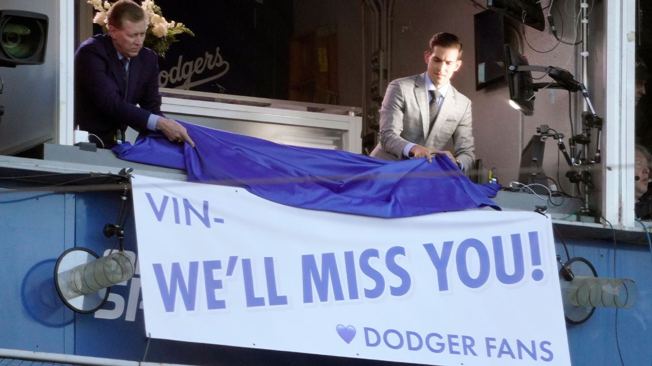 Los Angeles Dodgers honor Vin Scully with pregame ceremony at