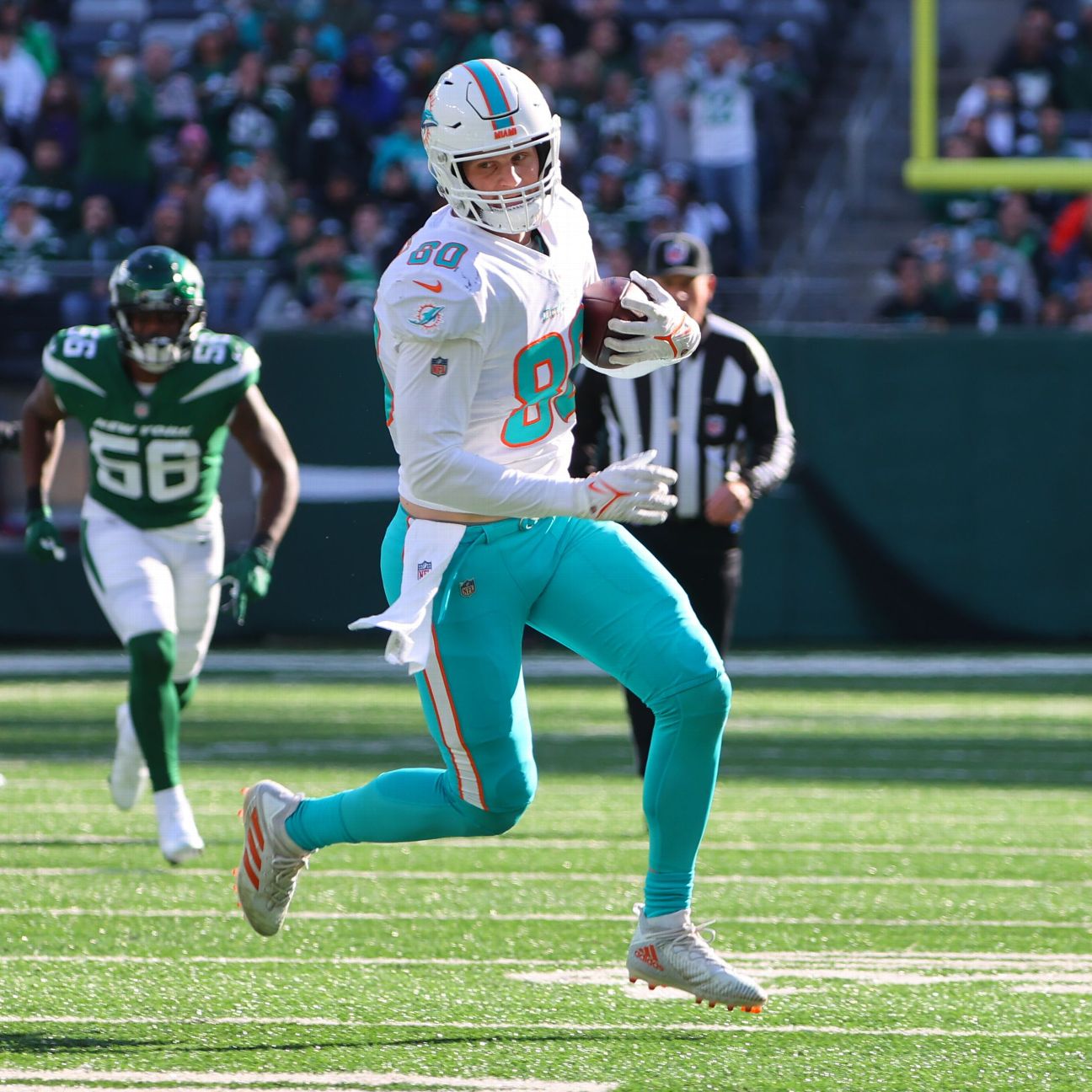 Miami Dolphins trade for Bears TE Adam Shaheen in low risk move