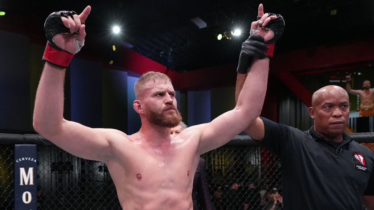 Sources - Jan Blachowicz, Magomed Ankalaev to fight at UFC 282