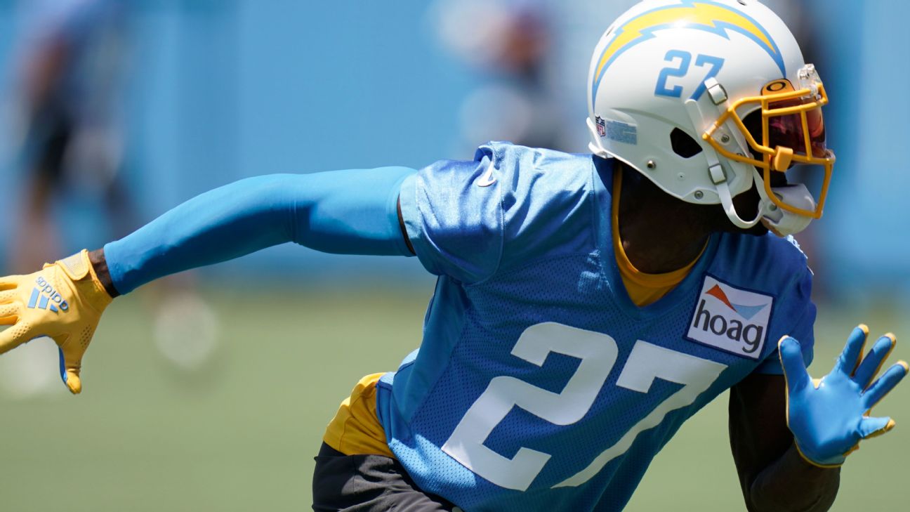 Los Angeles Chargers cornerback Michael Davis (43) runs a drill