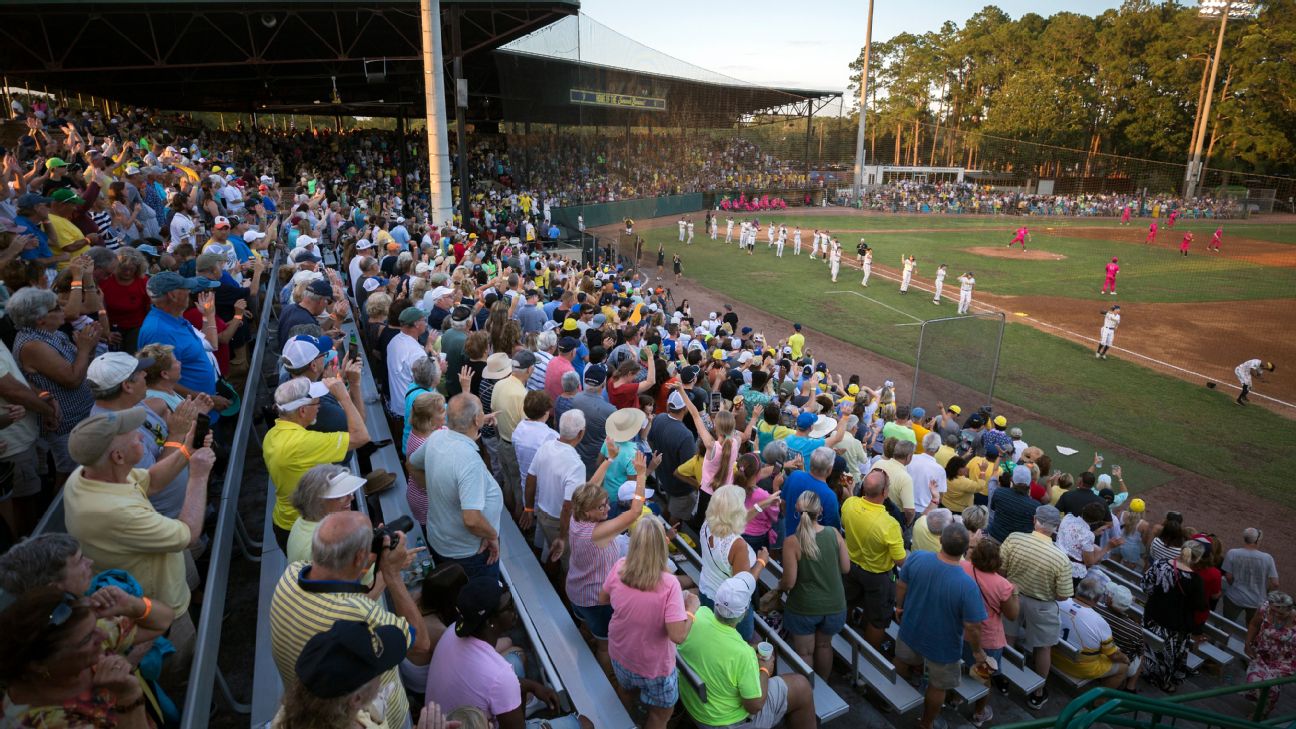 Viral baseball sensation Savannah Bananas leaving Coastal Plain League to  go all-in on 'Banana Ball' - ESPN