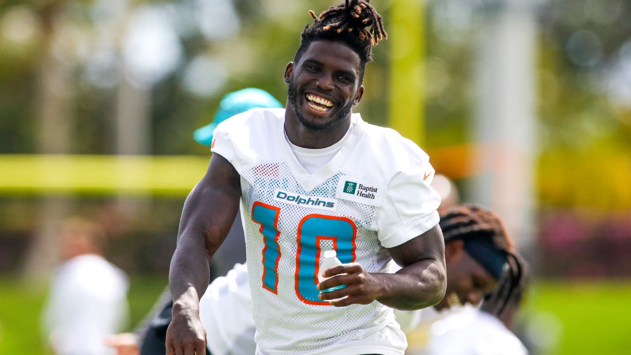 Miami Dolphins 53-Man Roster Projections: First Preseason Game Brings  Clarity