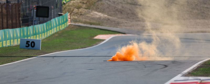 Fan who threw flare was removed from Dutch GP