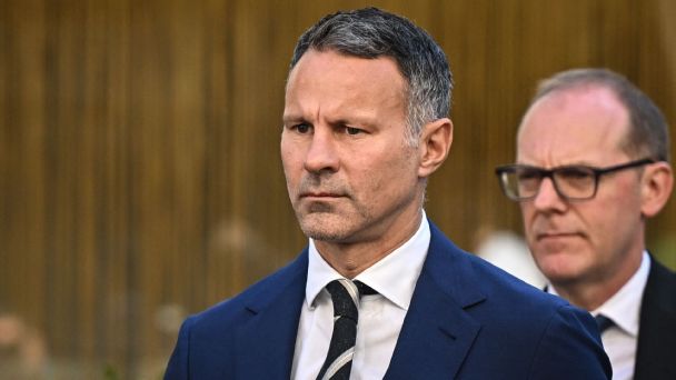 Giggs to face retrial over assault allegations