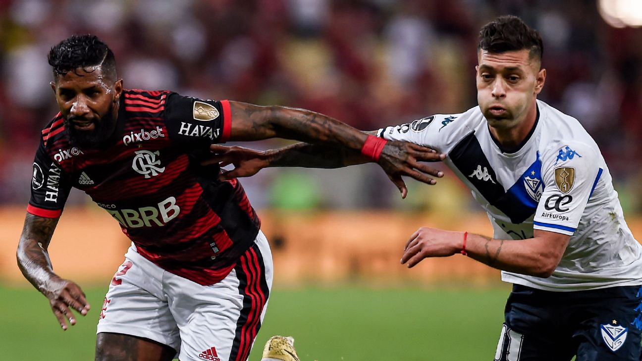Jovem lateral do Flamengo surpreende e se torna titular absoluto