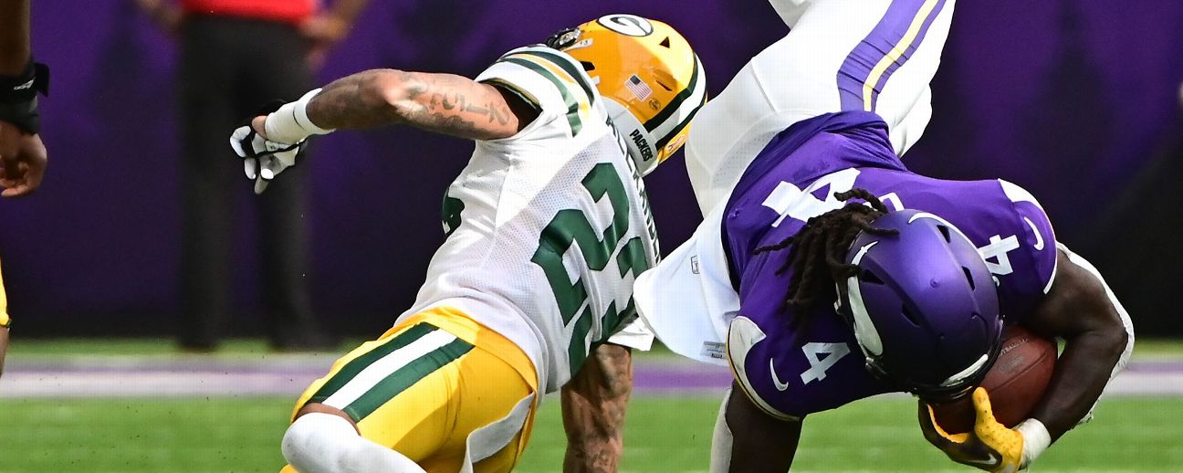 Green Bay Packers cornerback Eric Stokes (21) plays defense during an NFL  football game against the New England Patriots Sunday, Oct. 2, 2022, in  Green Bay, Wis. (AP Photo/Jeffrey Phelps Stock Photo - Alamy