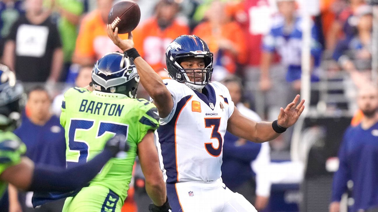 MONDAY NIGHT FOOTBALL: Geno Smith, Seahawks hold off Russell Wilson in  17-16 victory