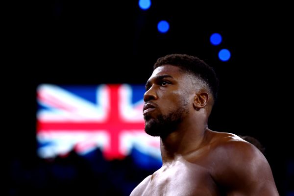 Sources: Joshua-Franklin close for April 1 at O2
