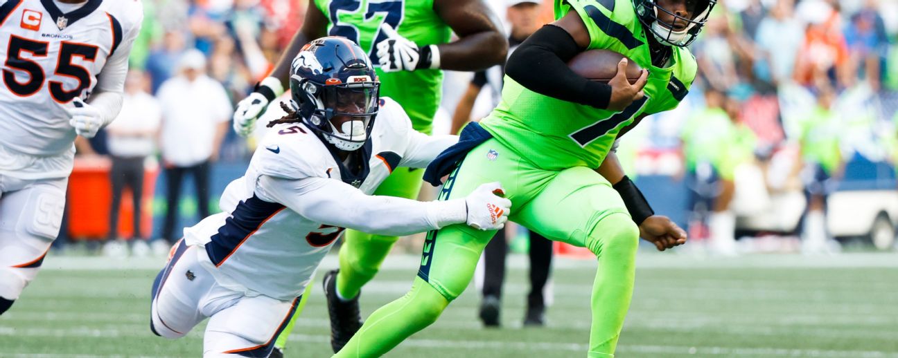 Denver Broncos linebacker Baron Browning (56) defends during an NFL  football game against the Dallas Cowboys, Sunday, Nov. 7, 2021, in  Arlington, Texas. Denver won 30-16. (AP Photo/Brandon Wade Stock Photo -  Alamy