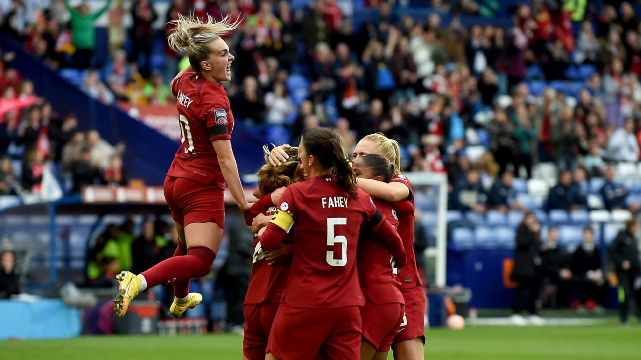Women's Super League: records crowds, ref drama, Man City and Chelsea stumble