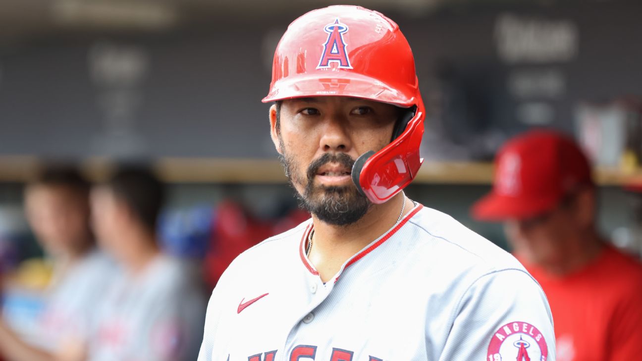 Sources: Angels to hire ex-catcher Kurt Suzuki as manager