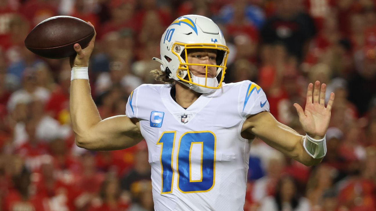 Fantasy Football Week 3 QB Rankings: Kyle Yates' Top Players Include Justin  Herbert, Jared Goff, and Others
