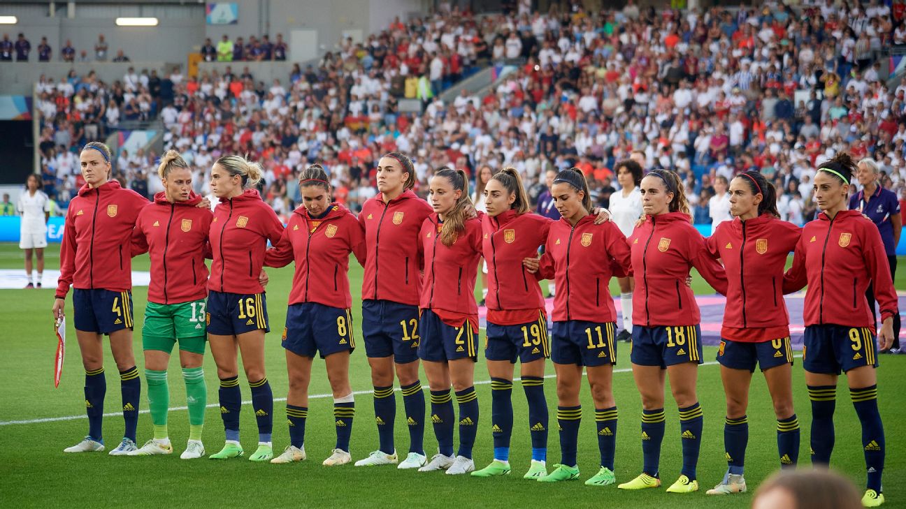 15 players threaten to quit Spain women's team