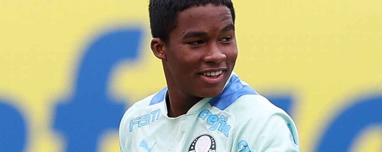 Scarpa diz que Abel deve colocar Endrick 