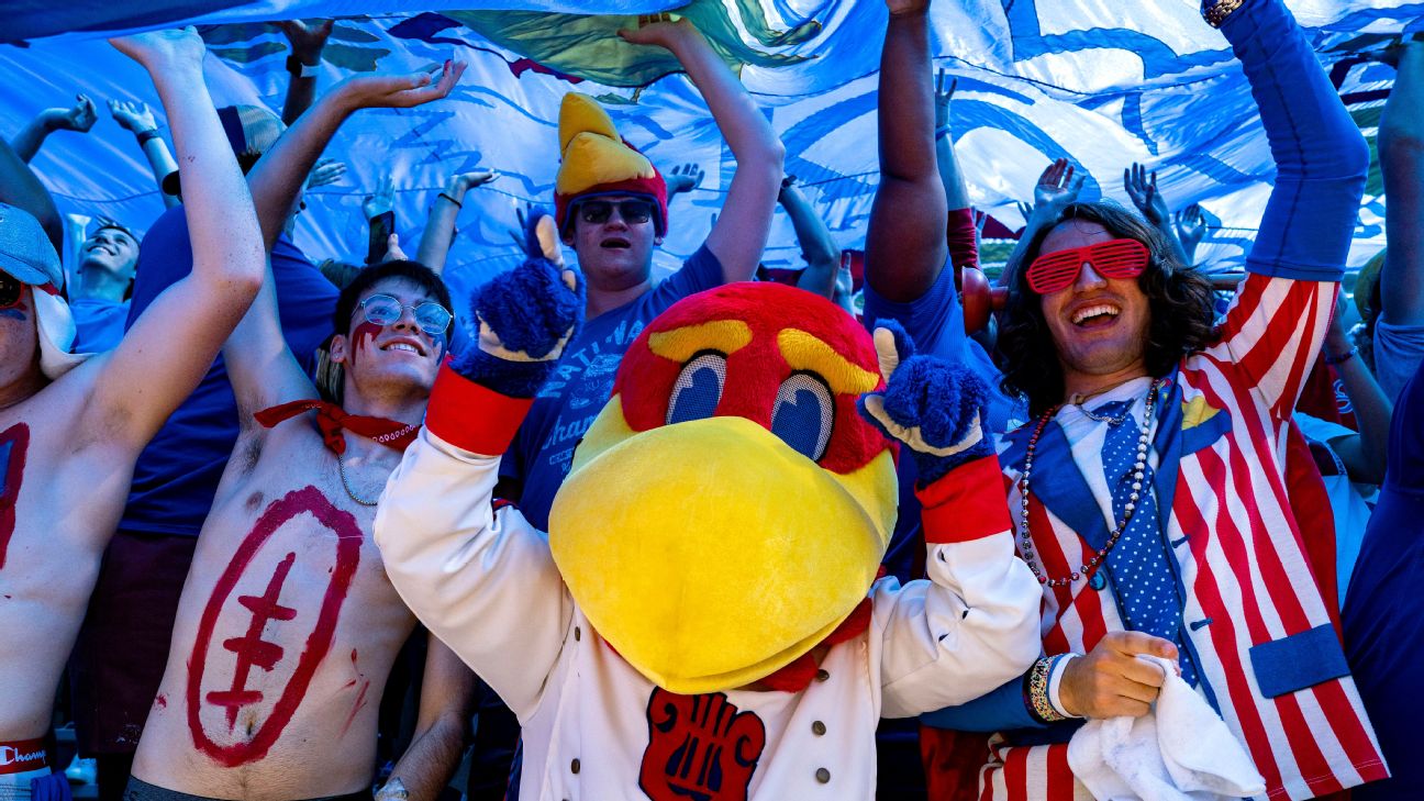 Kansas desperate to get fans to game during Oklahoma upset bid