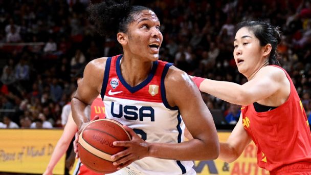 Alyssa Thomas, defense take starring roles for U.S. women at FIBA World Cup