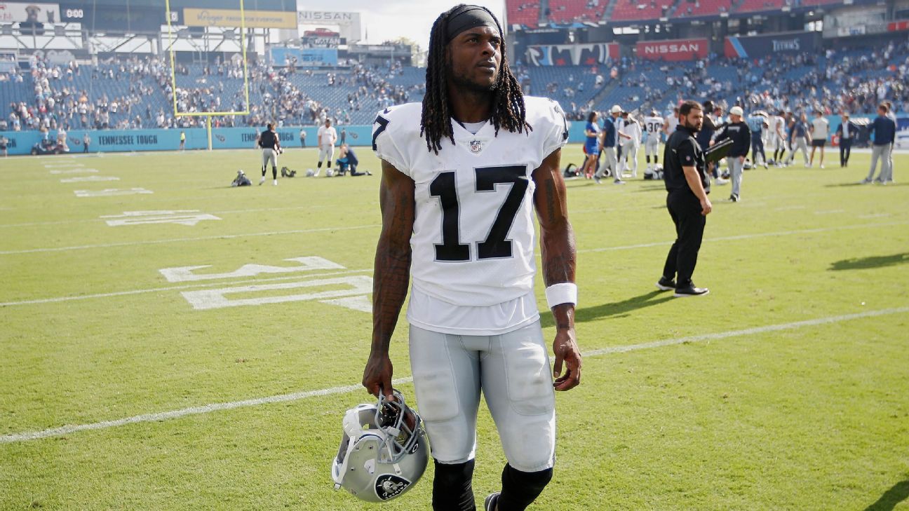 Around The NFL on X: Davante Adams frustrated and angry after Raiders' 0- 3 start   / X