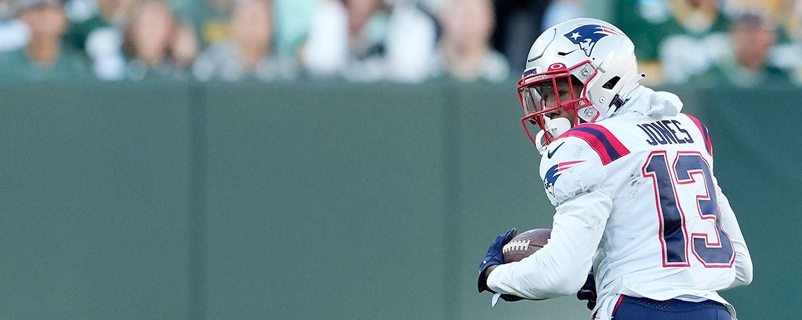 Patriots rookie Jack Jones' first career INT is a pick-six on