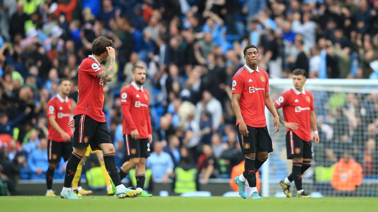Man Utd to hold inquest over City humiliation