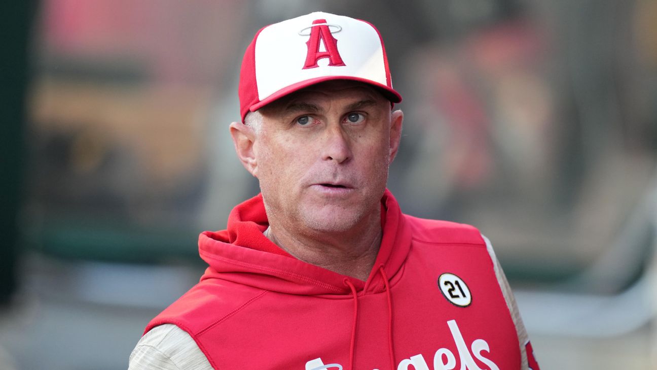 Los Angeles Angels retain Phil Nevin as manager for 2023 season - ABC7 ...