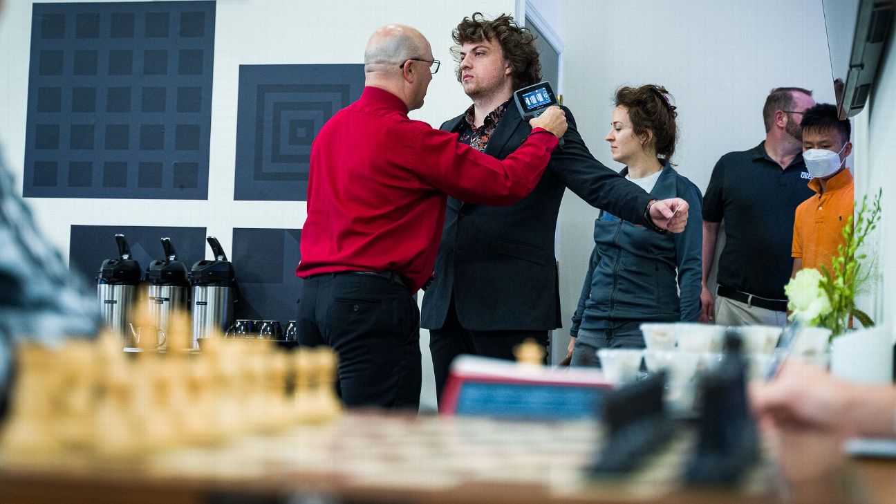 Magnus Carlsen accuses Hans Niemann of cheating : NPR
