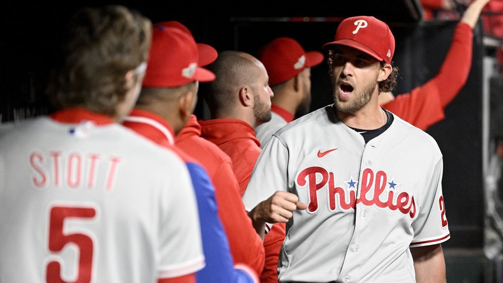 Nola, Schwarber lead Phillies to 3-game sweep of Cardinals with 3