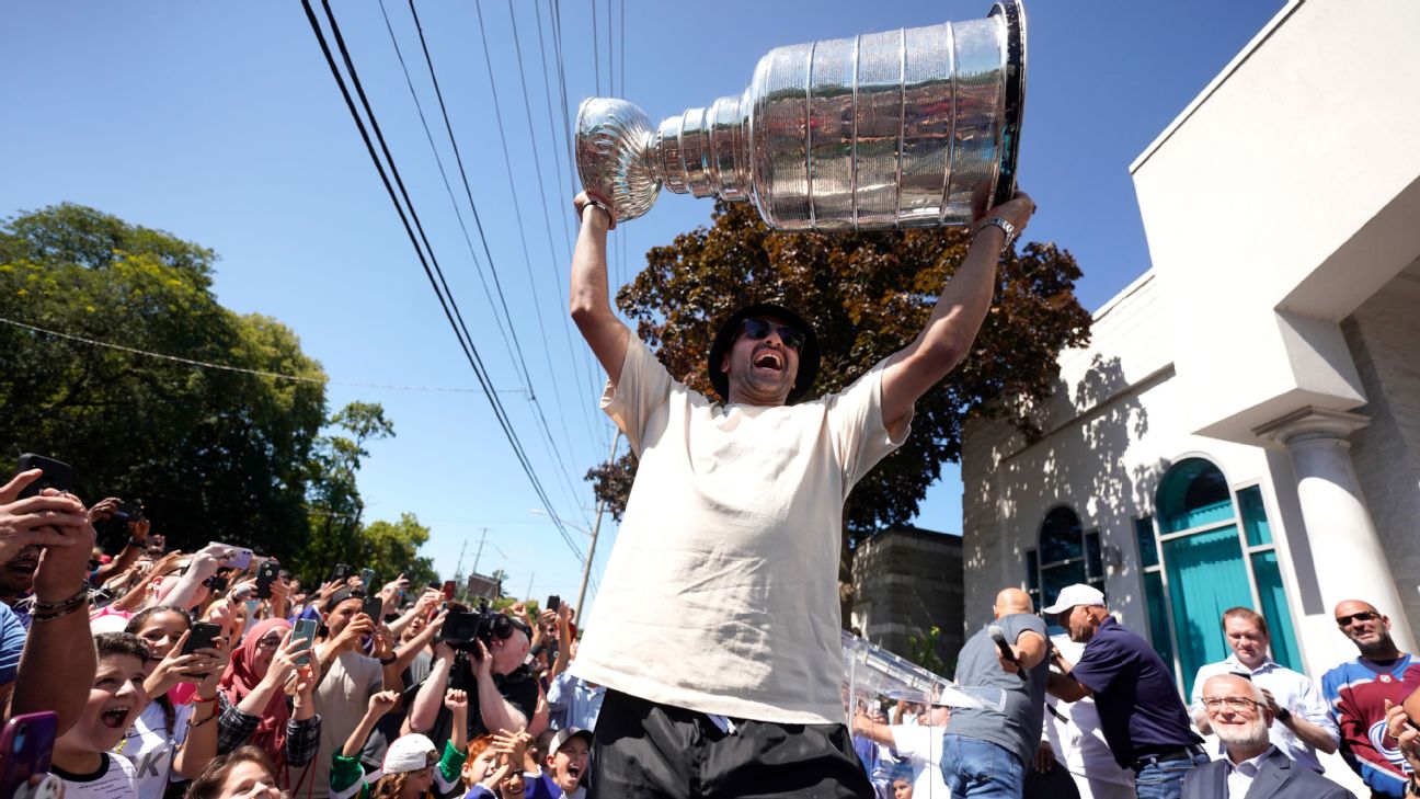 Stanley Cup visits South Shore