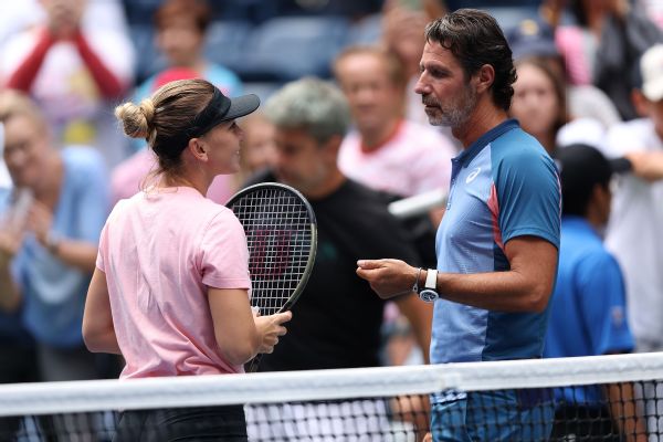 Mouratoglou to coach Rune while Halep sidelined