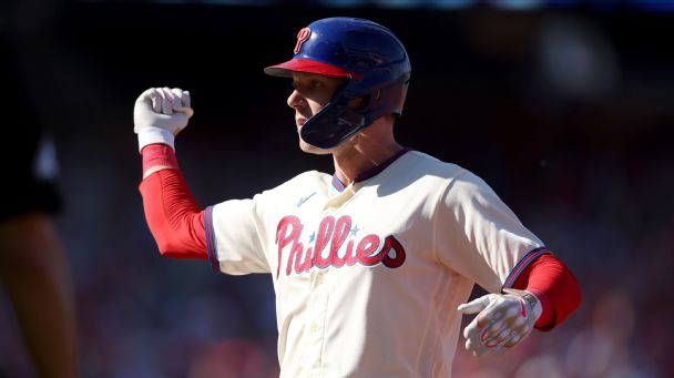 Follow live: Philly's bats have defending champs on the brink of elimination