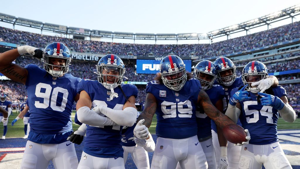 NFL on ESPN - Daniel Bellinger pulled up to the New York Giants