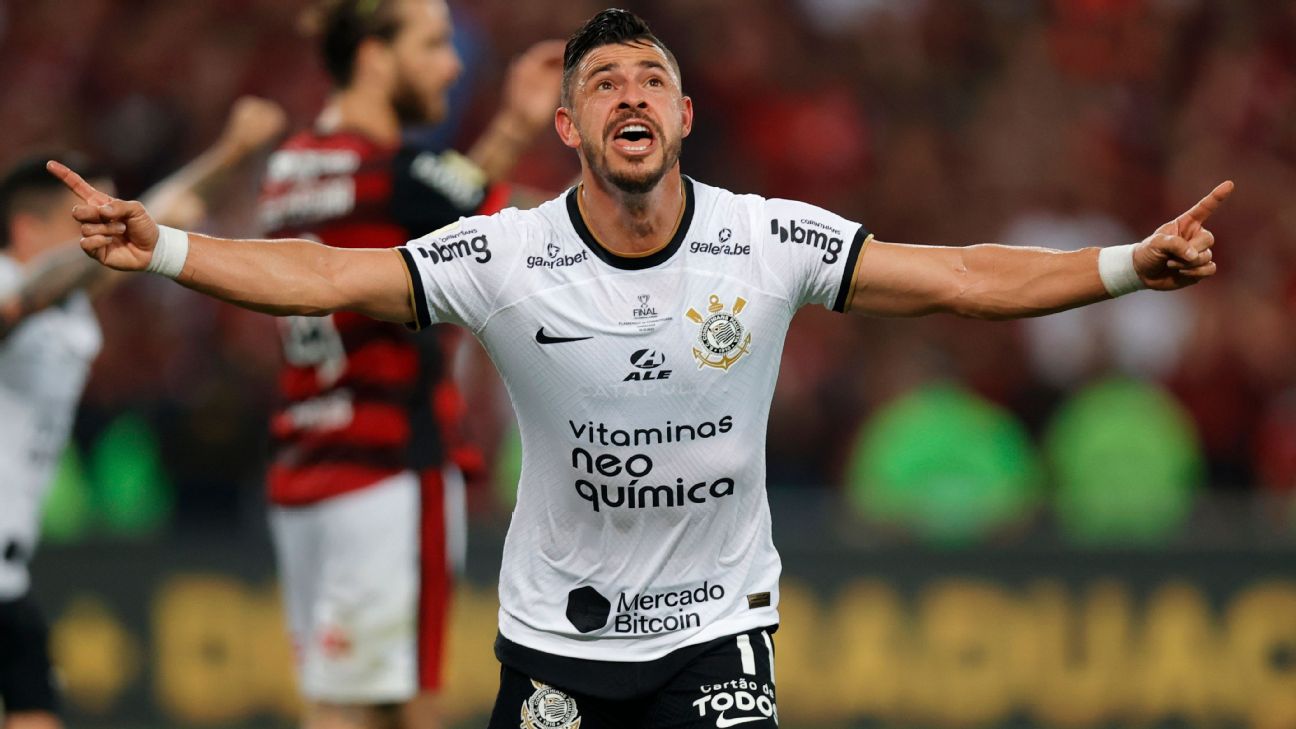 Giuliano avalia empate do Corinthians e reconhece momento