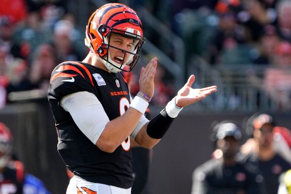 Burrow sets mark; surging Bengals 'finding stride'