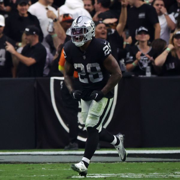 Raiders return: Holdout Jacobs says, ‘I’m back’