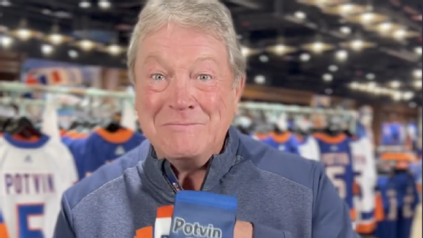 New York Islanders legend Denis Potvin launches 'Potvin Socks'