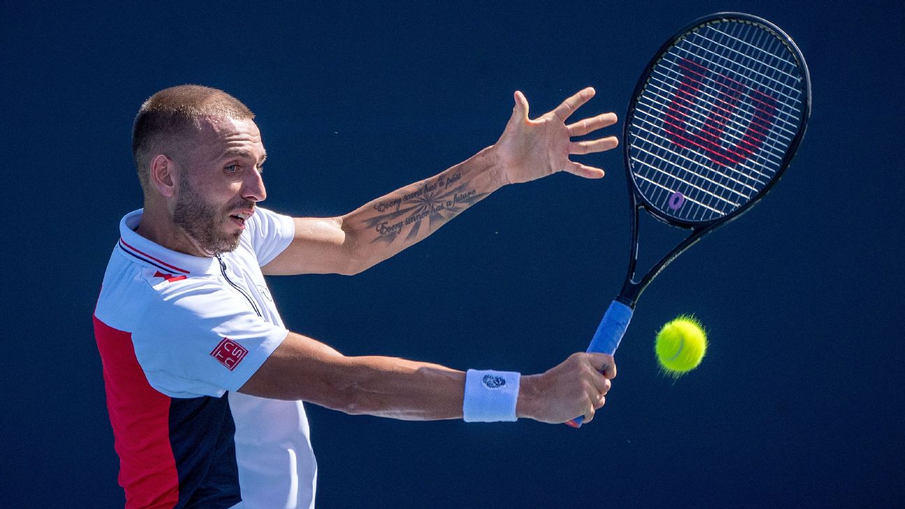 Denis Shapovalov beats Taylor Fritz to advance at Vienna Open