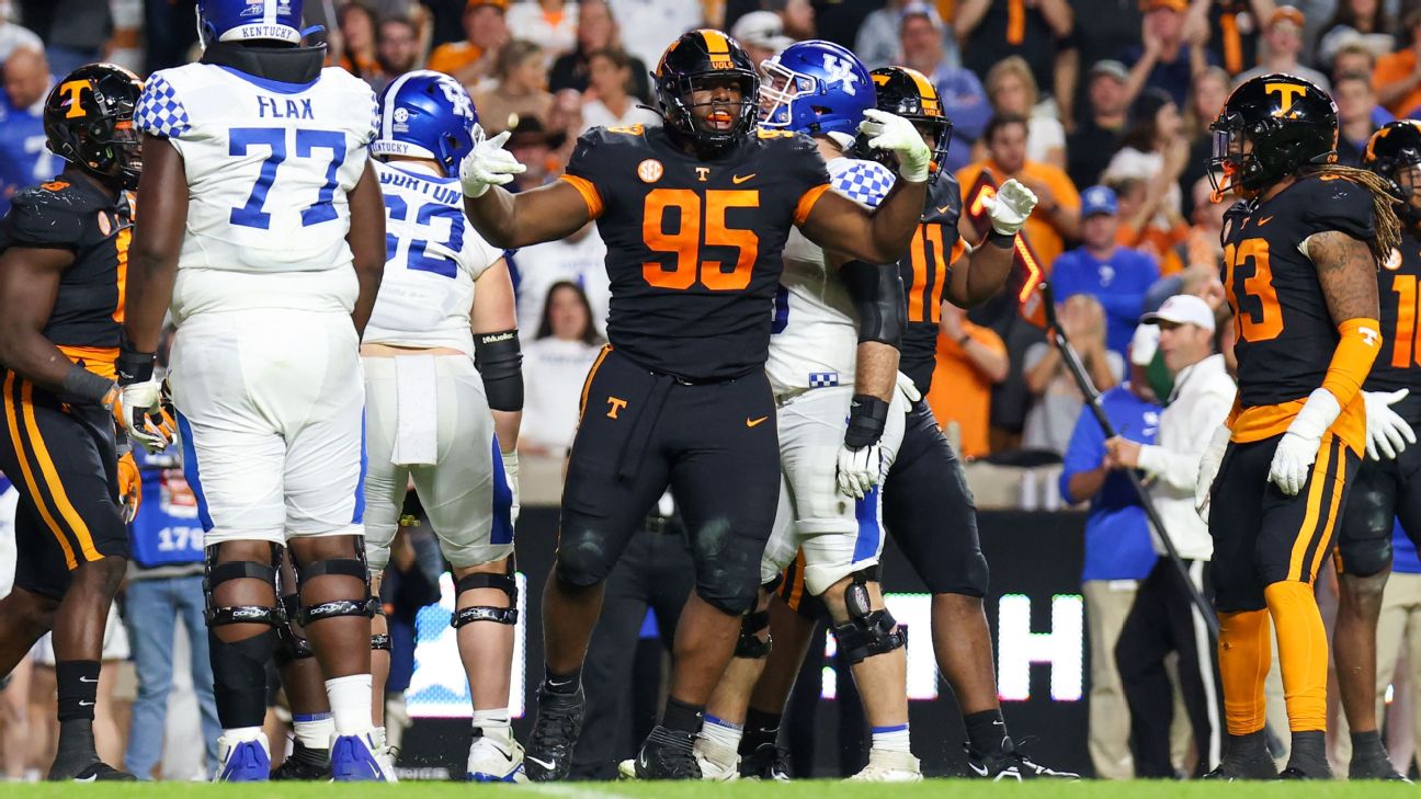 kentucky tennessee football