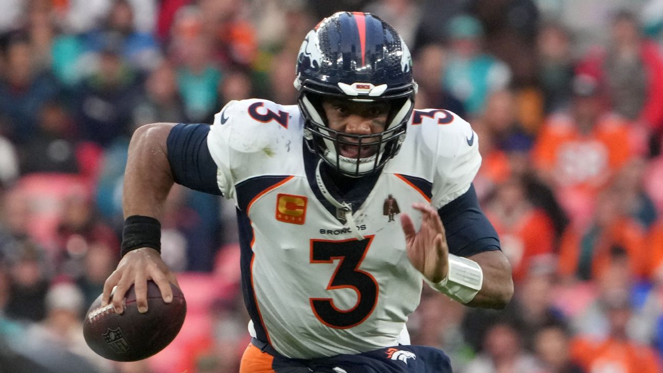 NFL Journal: Russell Wilson's wristband, Broncos' anemic third-down offense  and Peyton's Places – The Denver Post