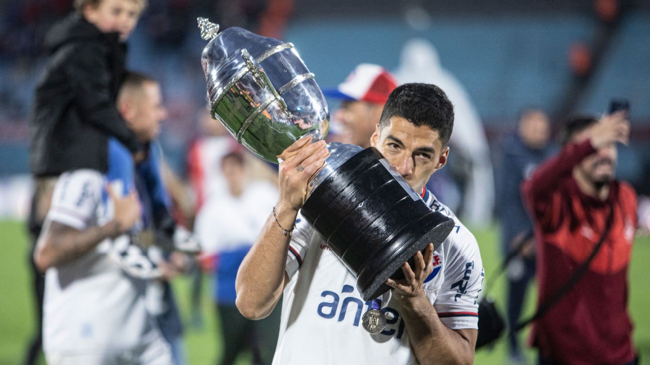 Luis Suarez Returns to Boyhood Uruguayan Club Nacional