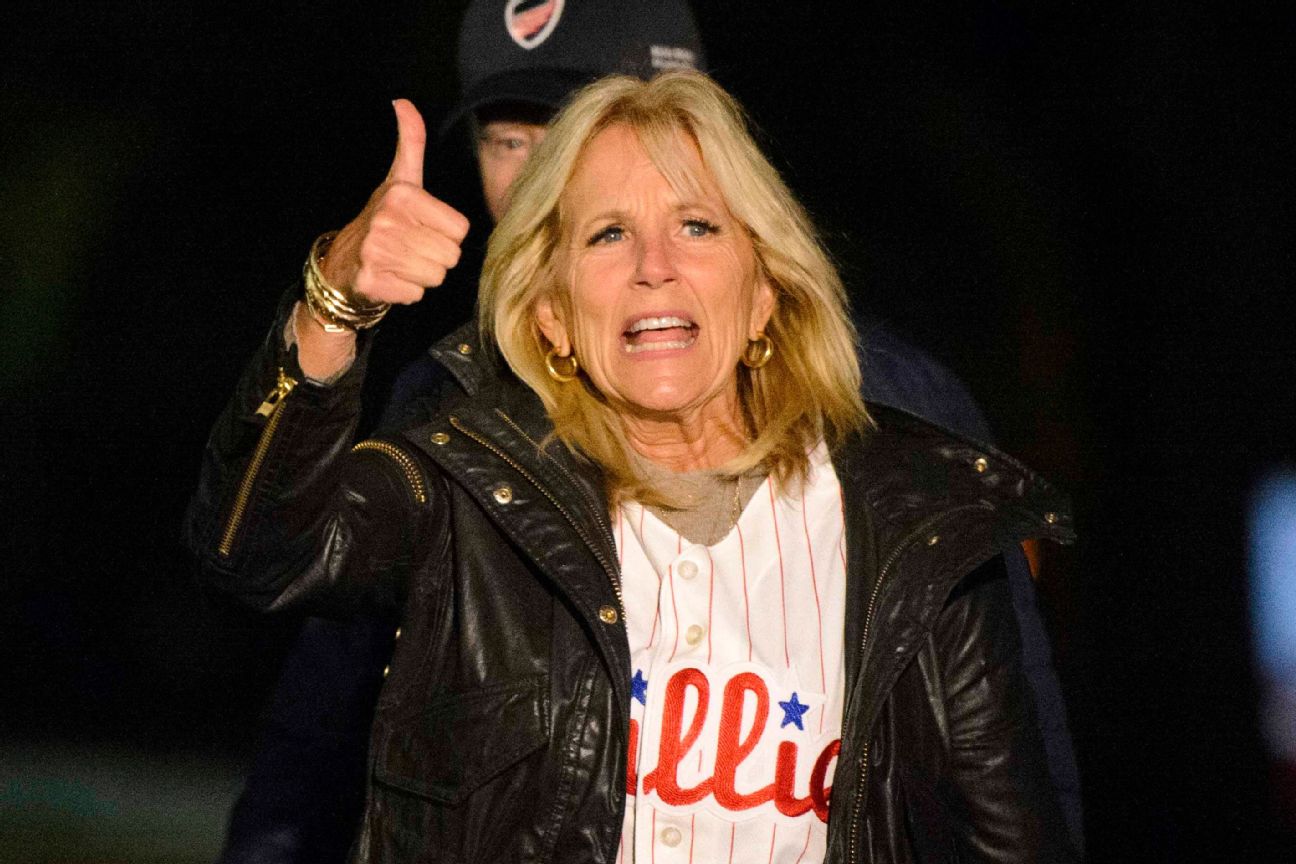 Biden takes playful jab at 'obnoxious' Phillies fans