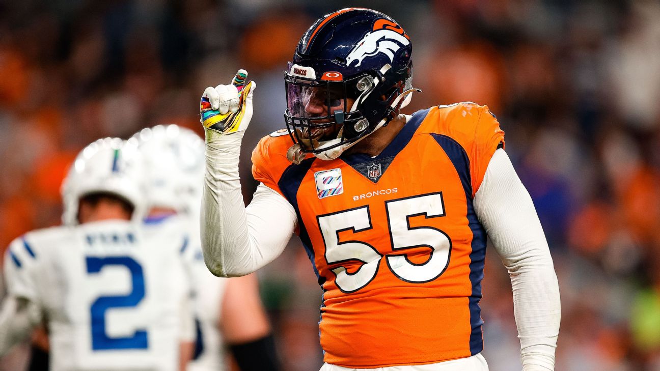 Denver Broncos linebacker Bradley Chubb (55) in action during an