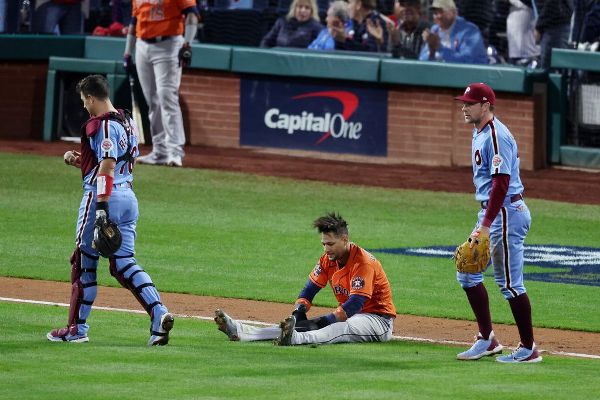 Injured Astros 1B Gurriel out for rest of series
