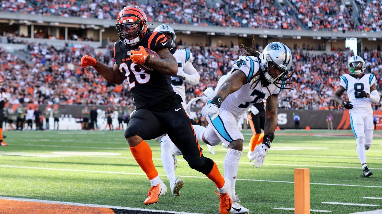 NFL Week 13 player props: Keep riding hot hand in Joe Mixon